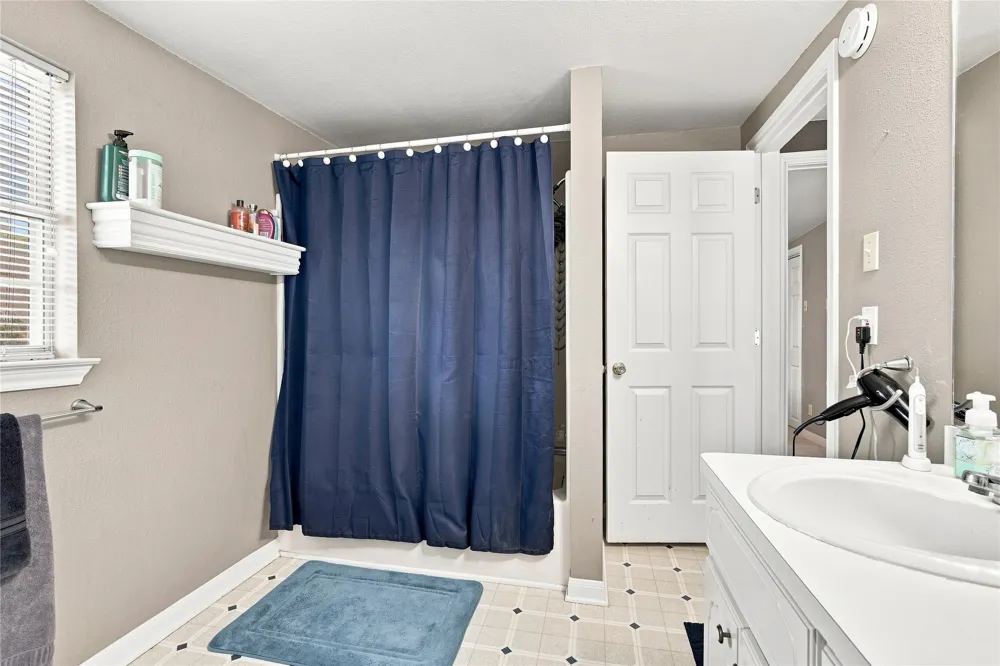 109 Yellowstone Drive Whitney, TX 76692