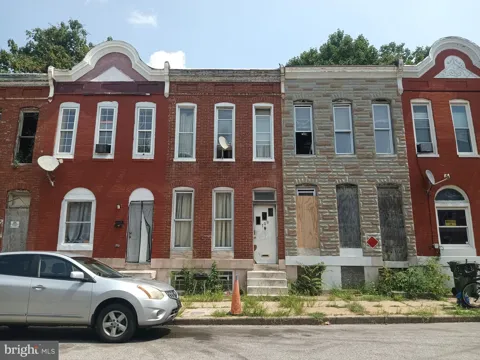 709 APPLETON STREET
