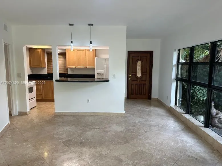 32 Camden Dr #3 Bal Harbour, FL 33154