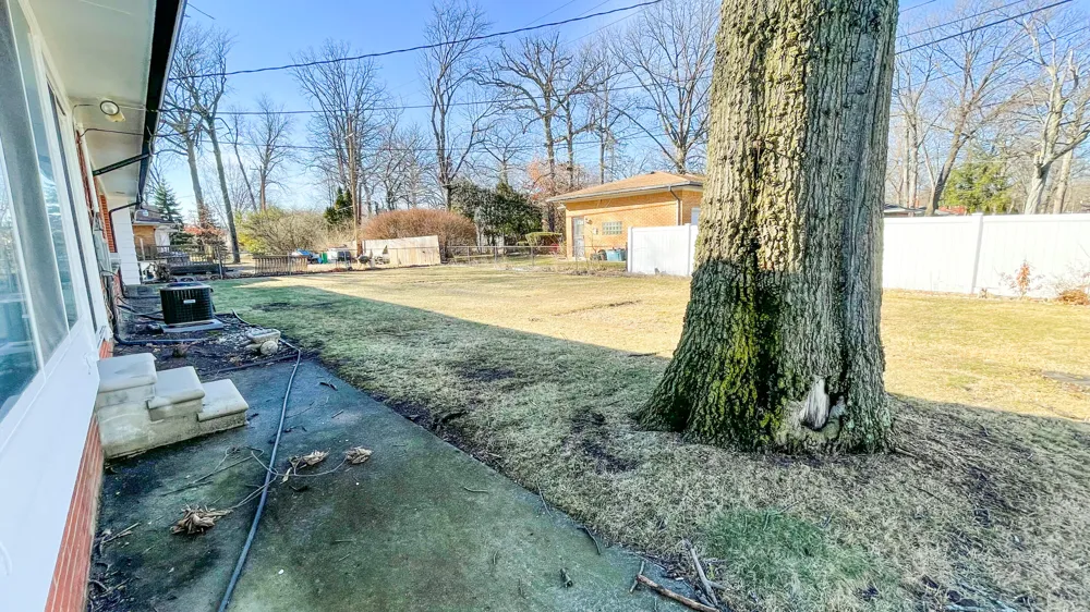 19016 Nadol Drive Southfield City, MI 48075