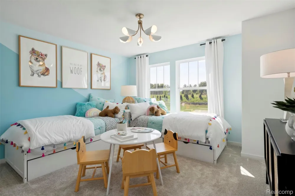 694 Gretchen Lane Saline City, MI 48176