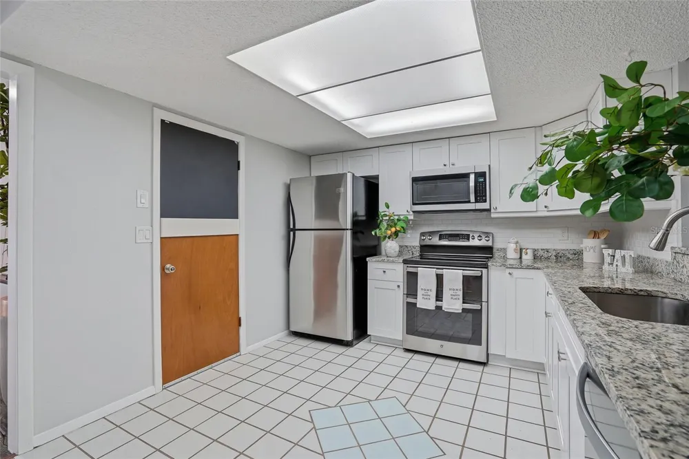 3276 MORVEN DRIVE Spring Hill, FL 34609
