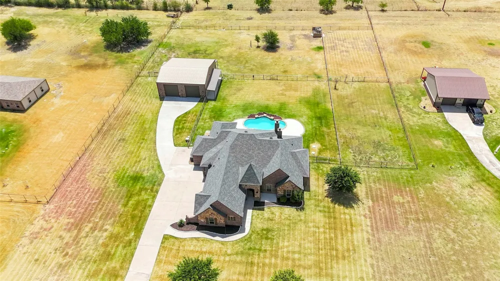 420 Hartley Way Road Azle, TX 76020