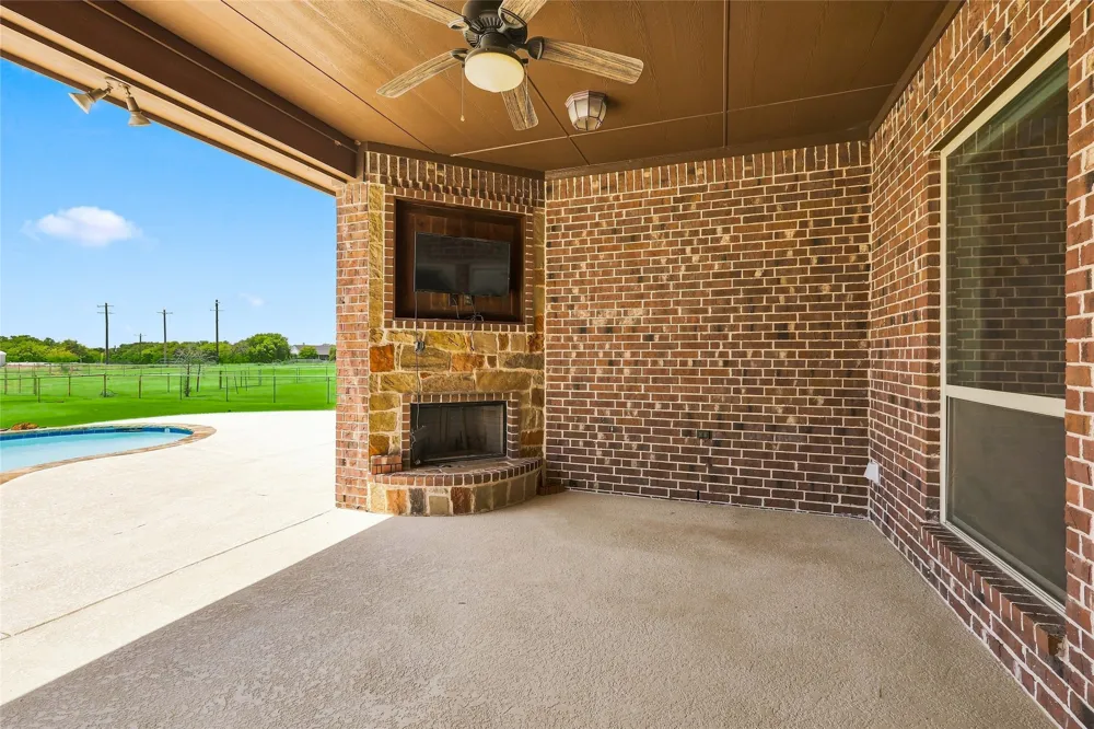 420 Hartley Way Road Azle, TX 76020