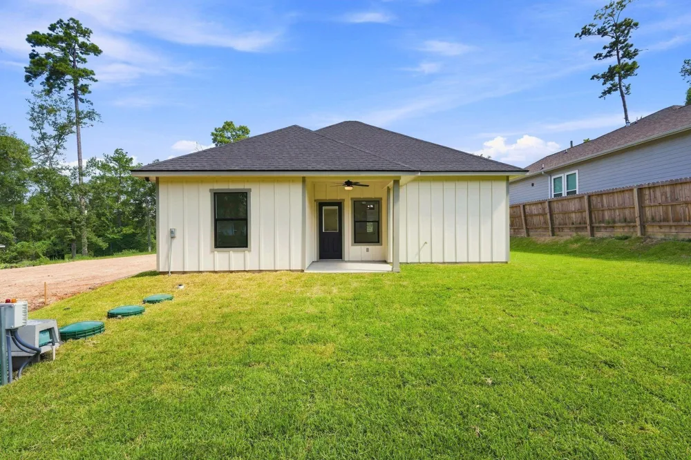 3020 Apache Street Willis, TX 77378