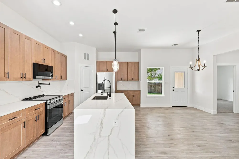 3020 Apache Street Willis, TX 77378