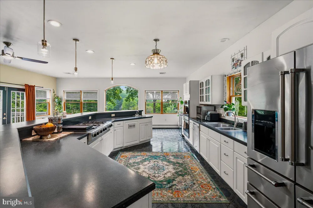 3381 TURKEY ROAD Stroudsburg, PA 18360