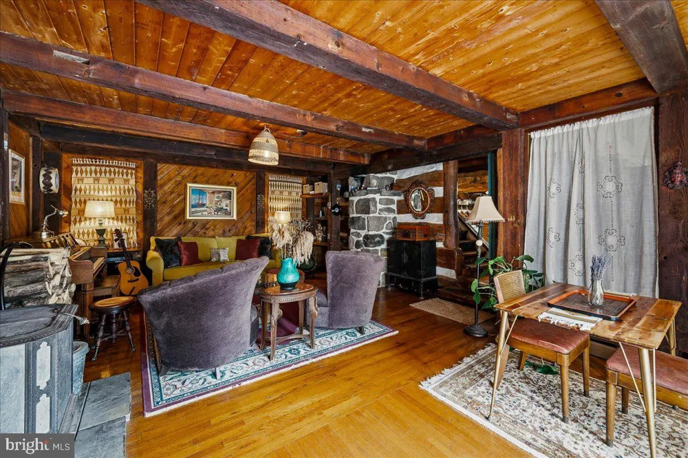 3381 TURKEY ROAD Stroudsburg, PA 18360