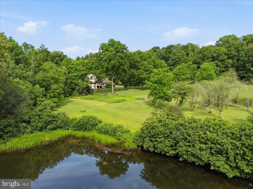 3381 TURKEY ROAD Stroudsburg, PA 18360