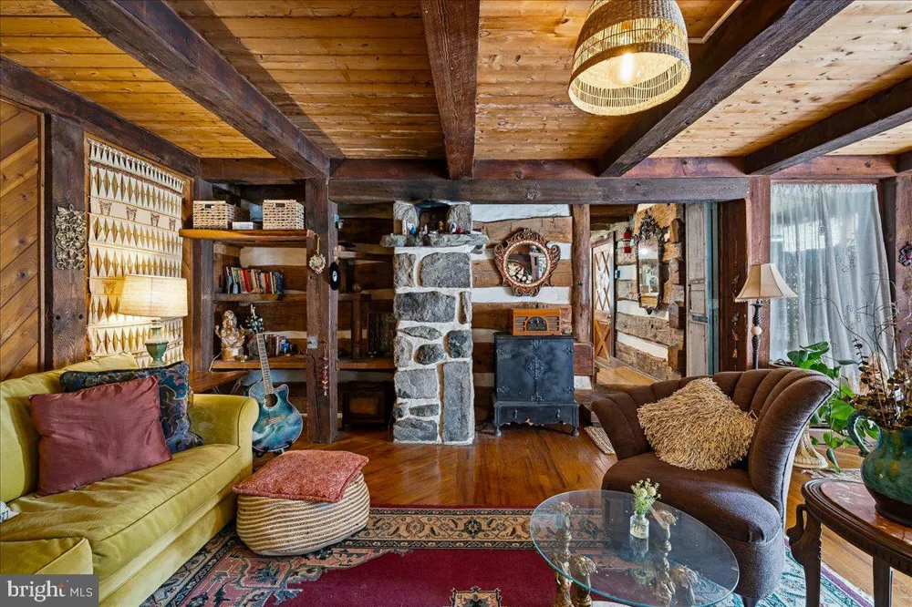 3381 TURKEY ROAD Stroudsburg, PA 18360