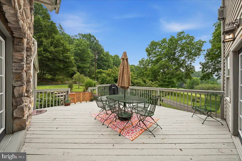 3381 TURKEY ROAD Stroudsburg, PA 18360