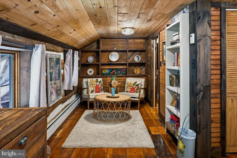 3381 TURKEY ROAD Stroudsburg, PA 18360