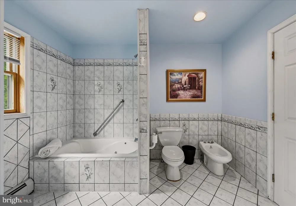 3381 TURKEY ROAD Stroudsburg, PA 18360
