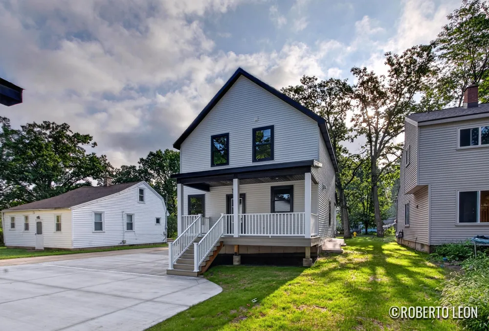 5109 Carson Avenue SW Wyoming, MI 49548