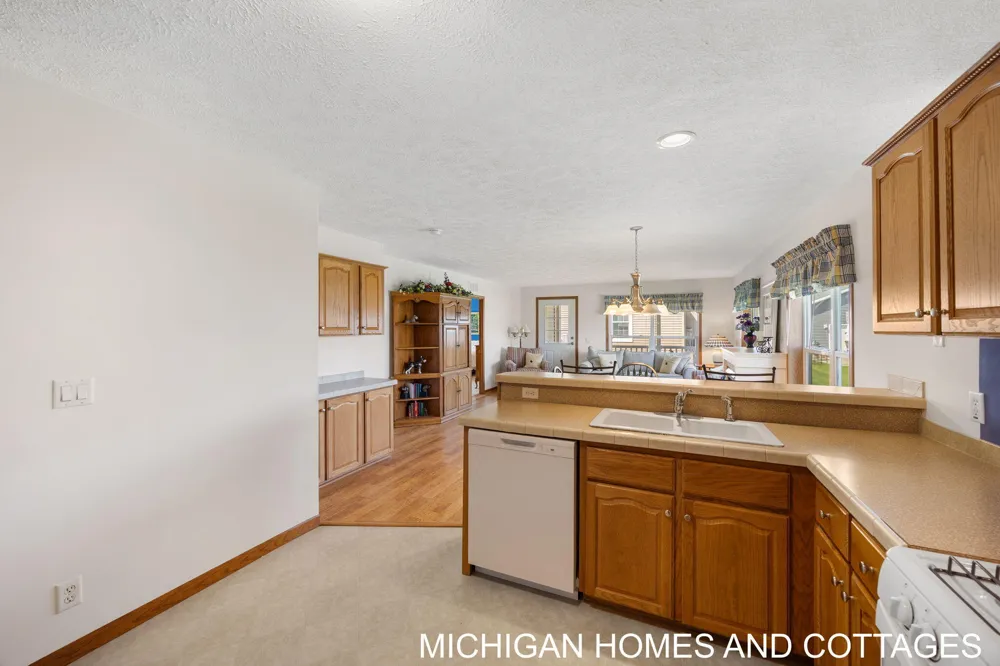 5245 W Scenic Turn Lane Holland, MI 49423