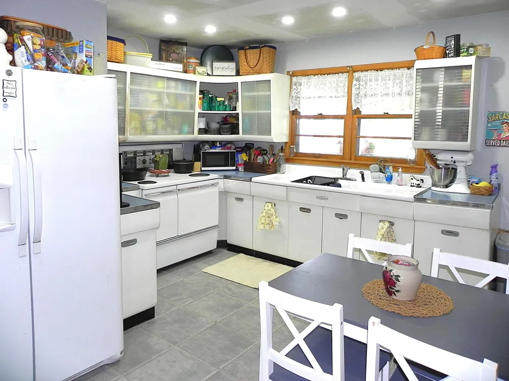 329 Lakeview Avenue Sturgis City, MI 49091