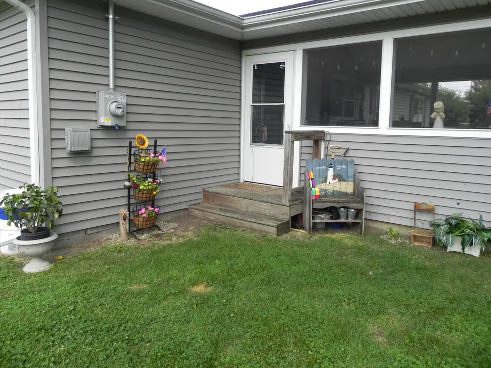 329 Lakeview Avenue Sturgis City, MI 49091
