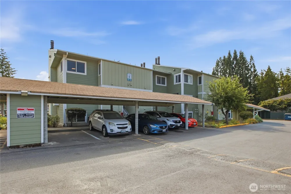 22240 24th Avenue S #E38 Des Moines, WA 98198