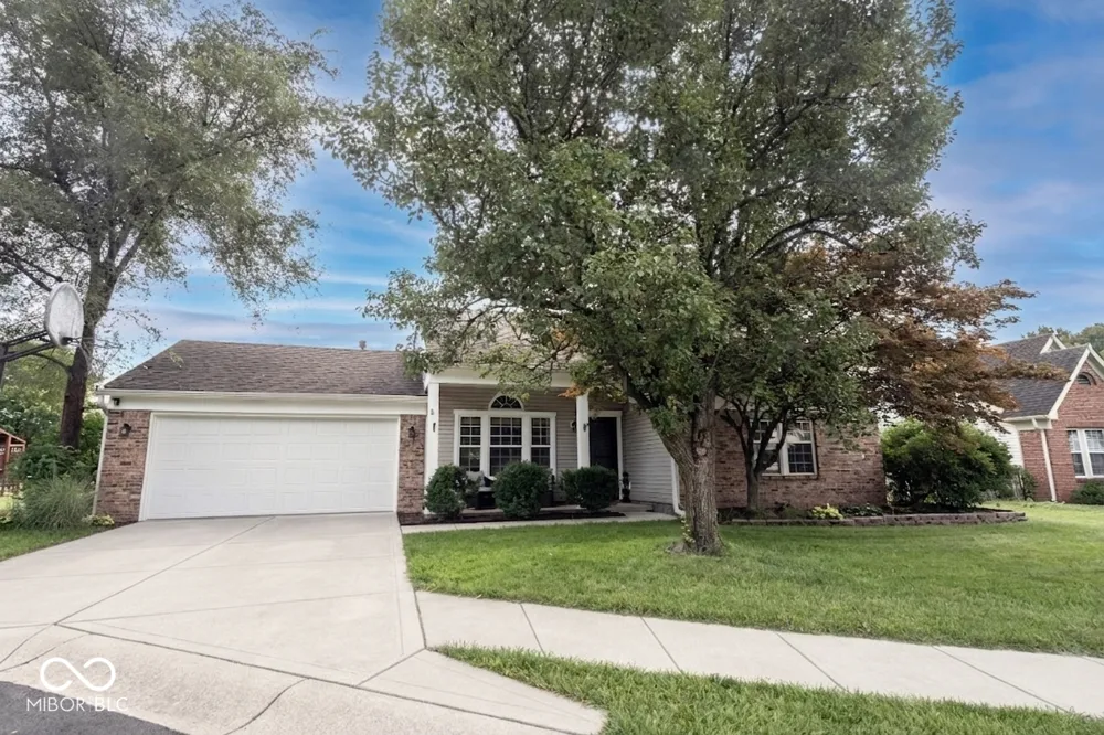 11131 Settlers Court Fishers, IN 46038