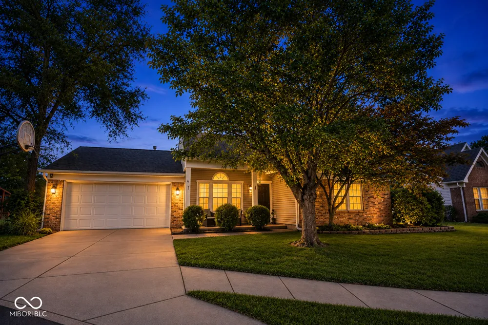 11131 Settlers Court Fishers, IN 46038