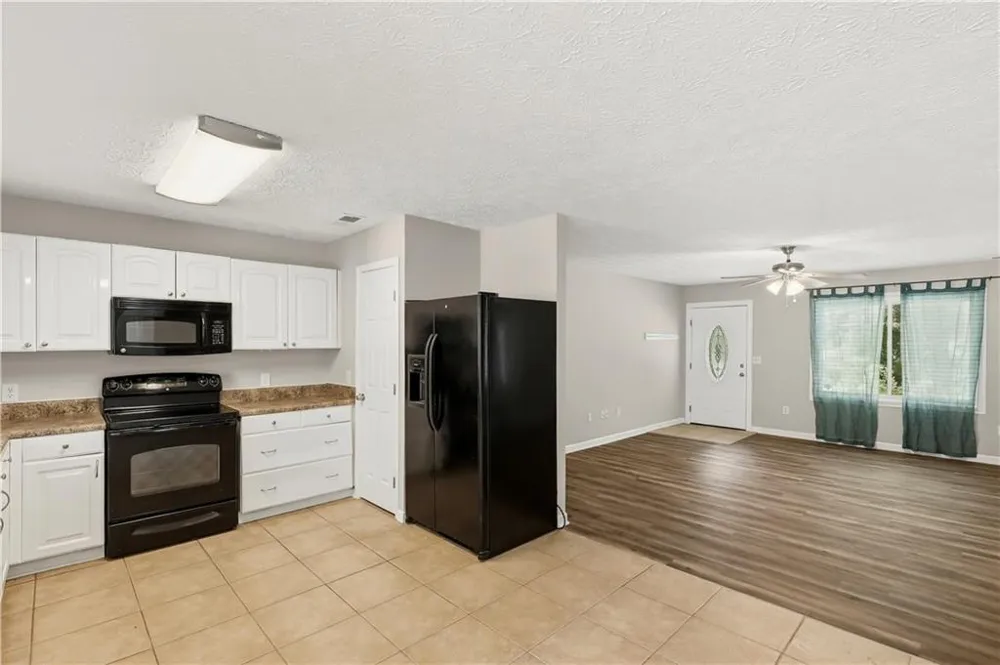 3733 Memorial Parkway NW Kennesaw, GA 30152