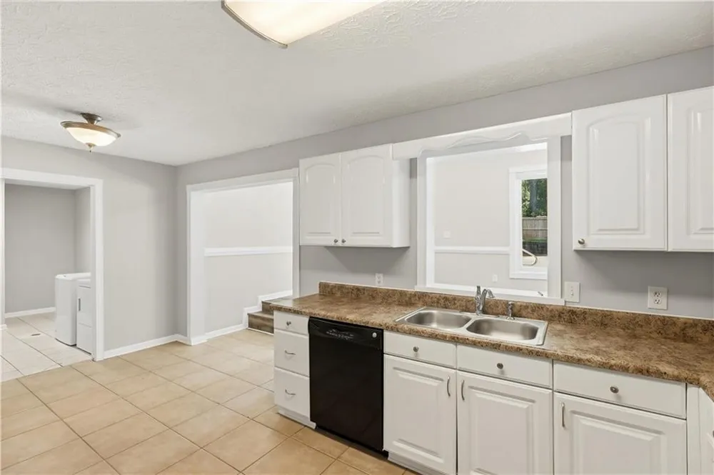 3733 Memorial Parkway NW Kennesaw, GA 30152