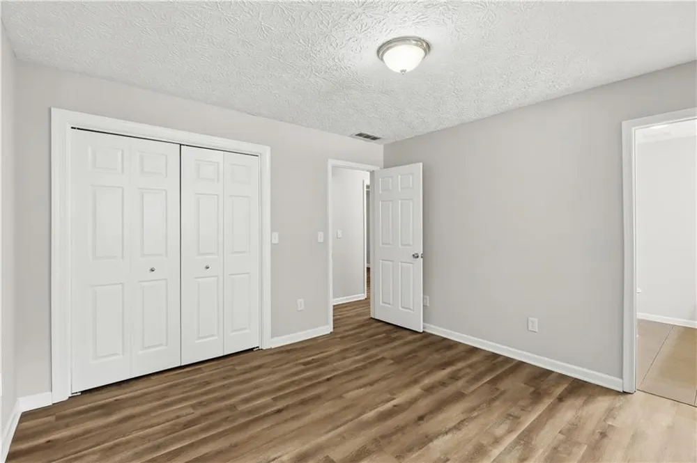 3733 Memorial Parkway NW Kennesaw, GA 30152