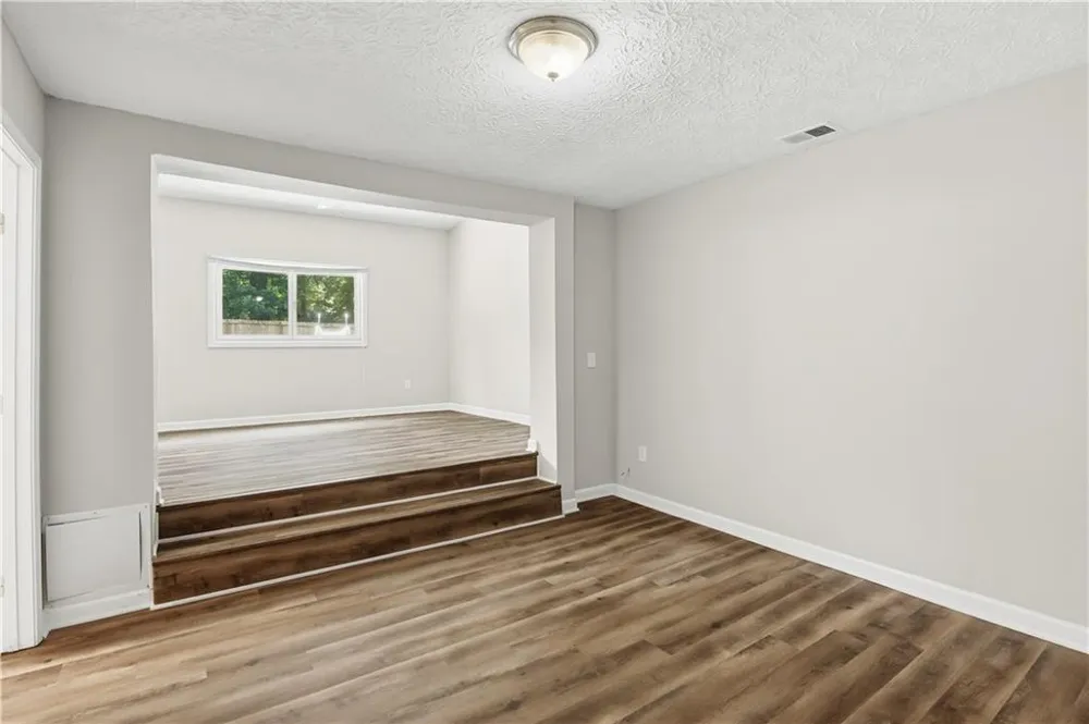 3733 Memorial Parkway NW Kennesaw, GA 30152