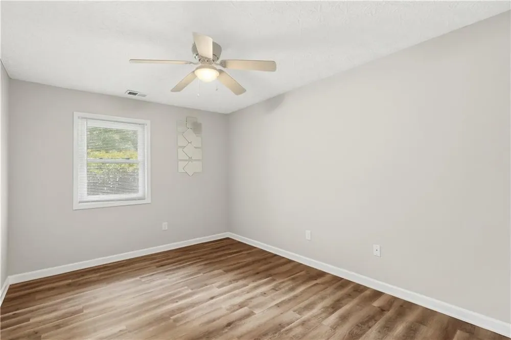 3733 Memorial Parkway NW Kennesaw, GA 30152