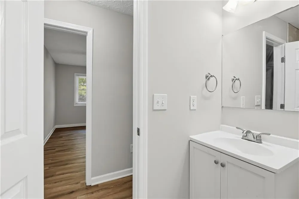 3733 Memorial Parkway NW Kennesaw, GA 30152