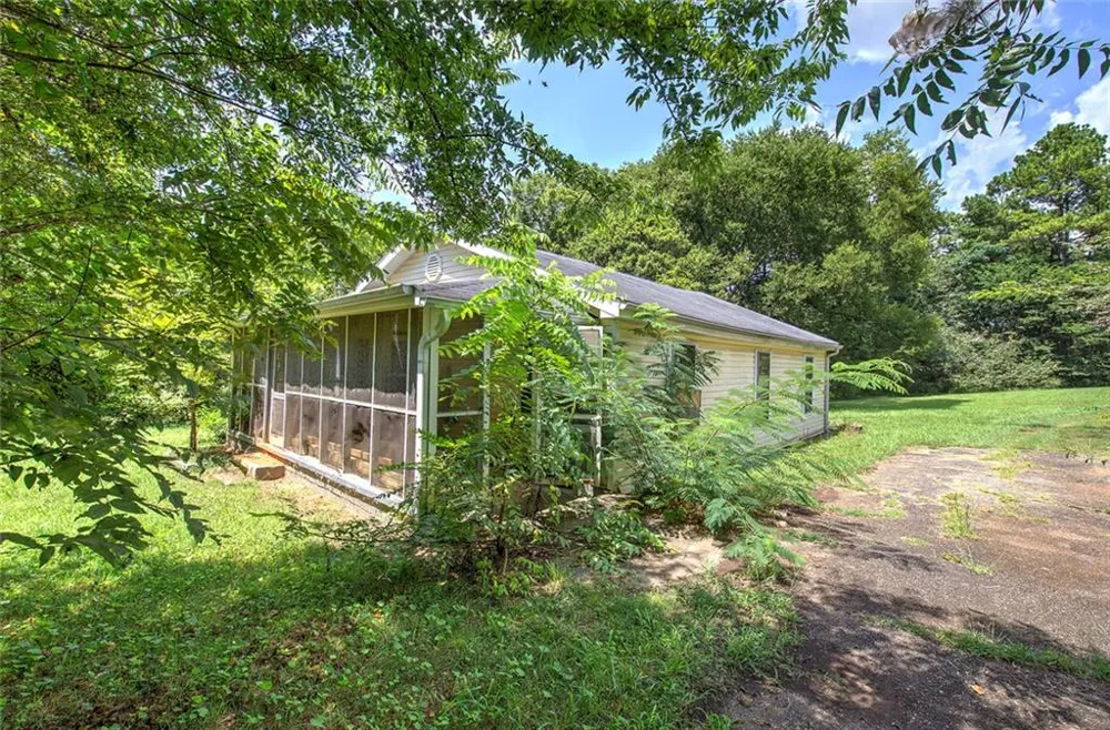 12 Corinth Road Cartersville, GA 30121