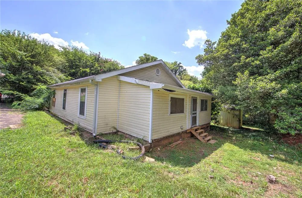 12 Corinth Road Cartersville, GA 30121