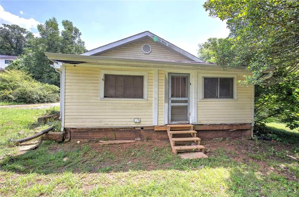 12 Corinth Road Cartersville, GA 30121