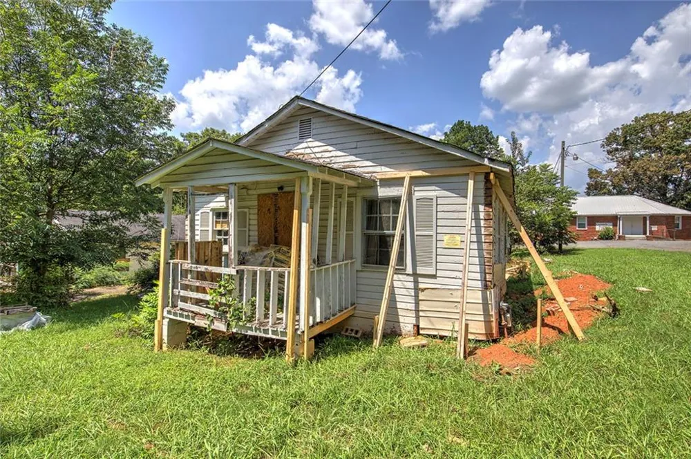 12 Corinth Road Cartersville, GA 30121