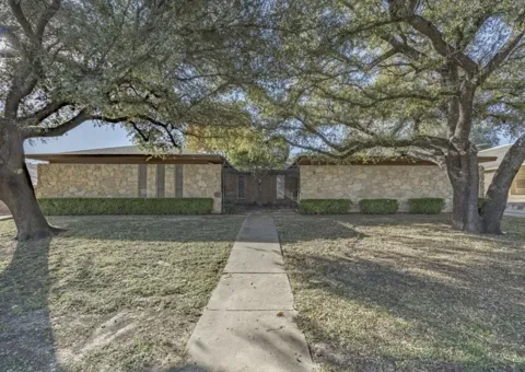 4613 Ranch View