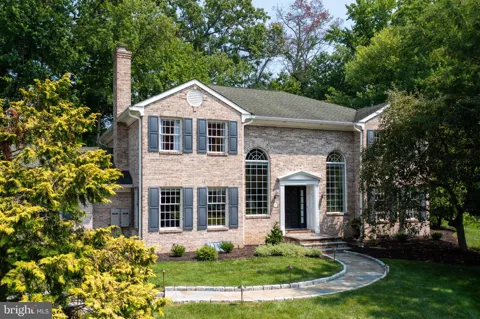 20 CARILLON COURT