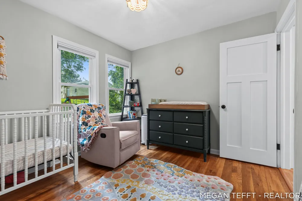 1074 Washtenaw Drive NE Grand Rapids, MI 49505