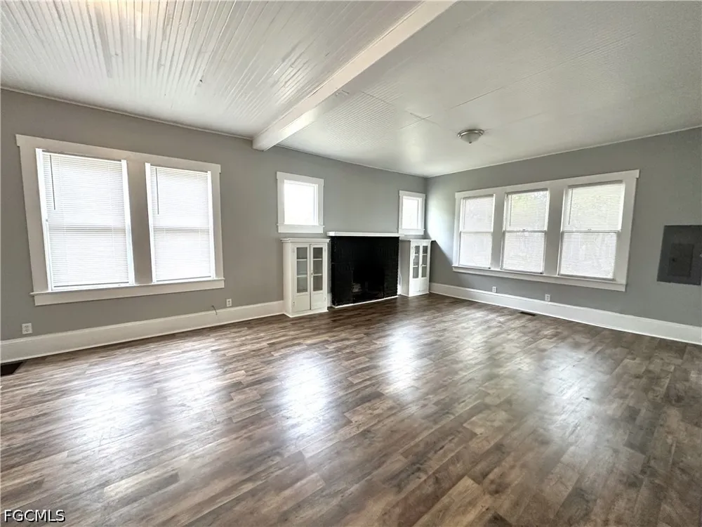 Hough Street Fort Myers, FL 33901