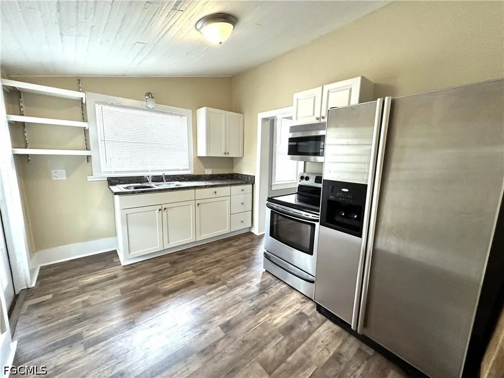 Hough Street Fort Myers, FL 33901