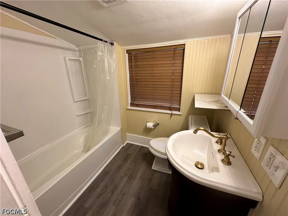 Hough Street Fort Myers, FL 33901