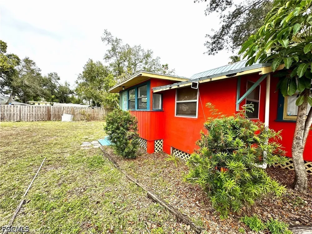 Hough Street Fort Myers, FL 33901