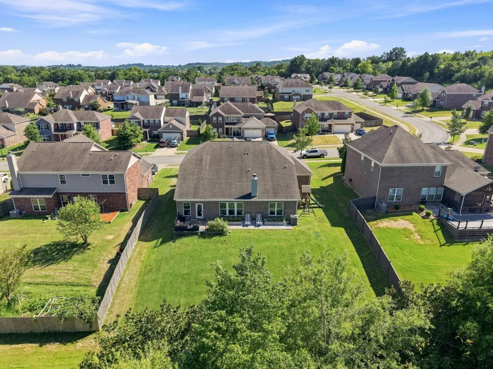 1081 Abberley Cir Hendersonville, TN 37075
