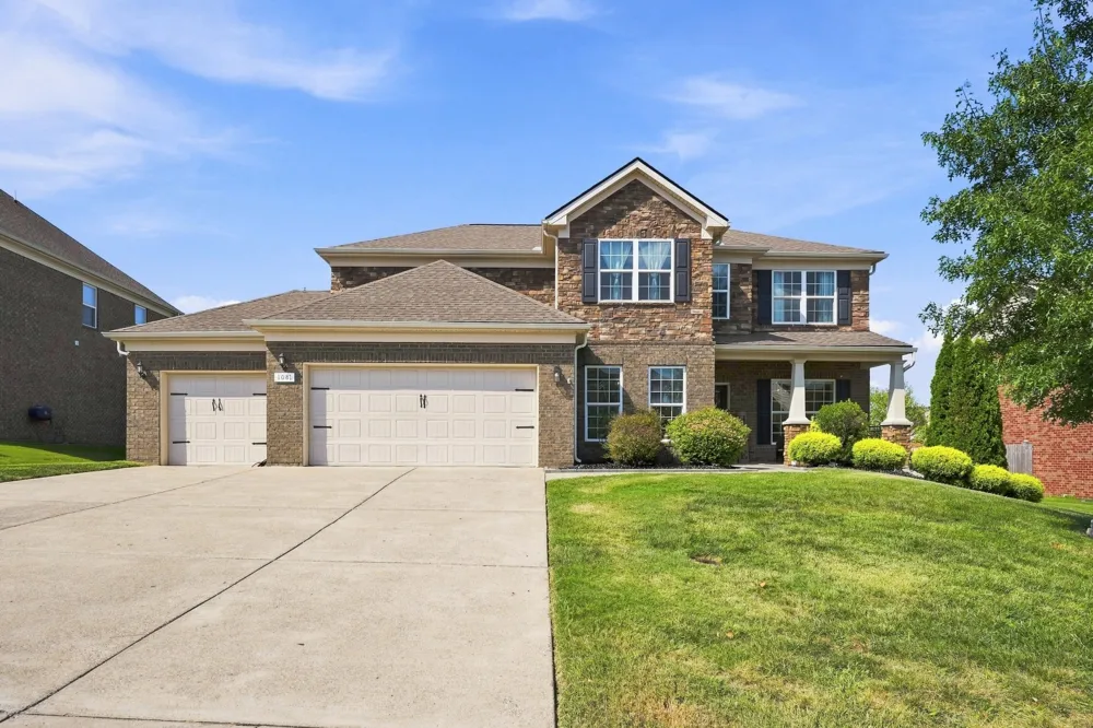 1081 Abberley Cir Hendersonville, TN 37075