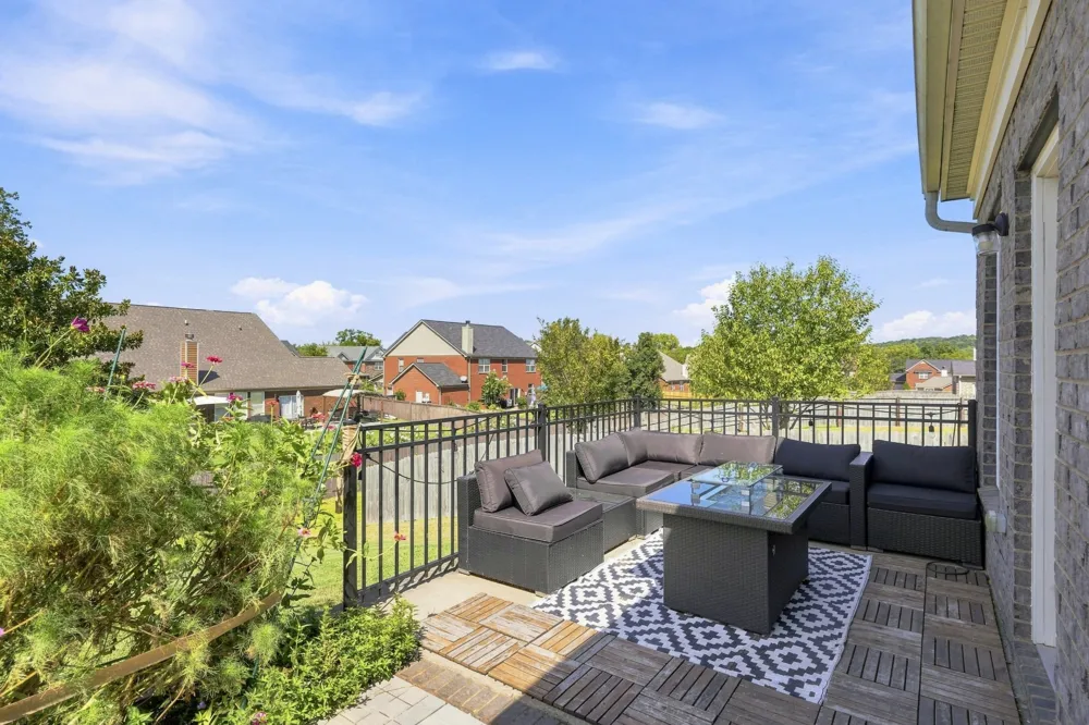 1081 Abberley Cir Hendersonville, TN 37075