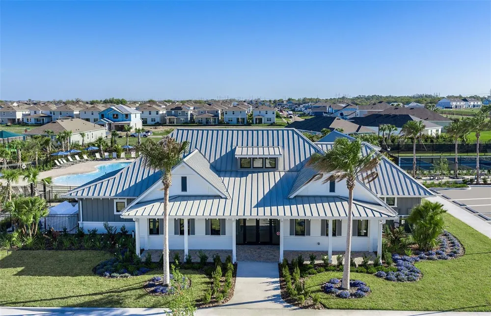 5245 WOLF CREEK DRIVE Apollo Beach, FL 33572
