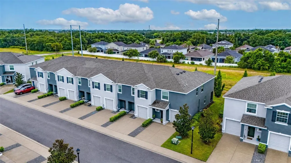 8669 FALLING BLUE PLACE Riverview, FL 33578