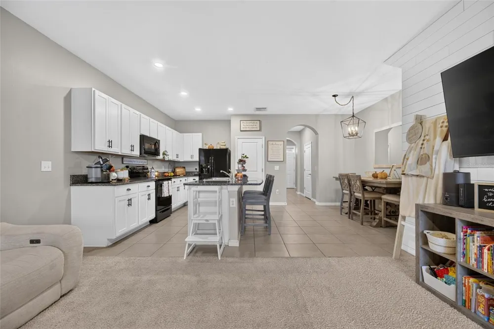 8669 FALLING BLUE PLACE Riverview, FL 33578