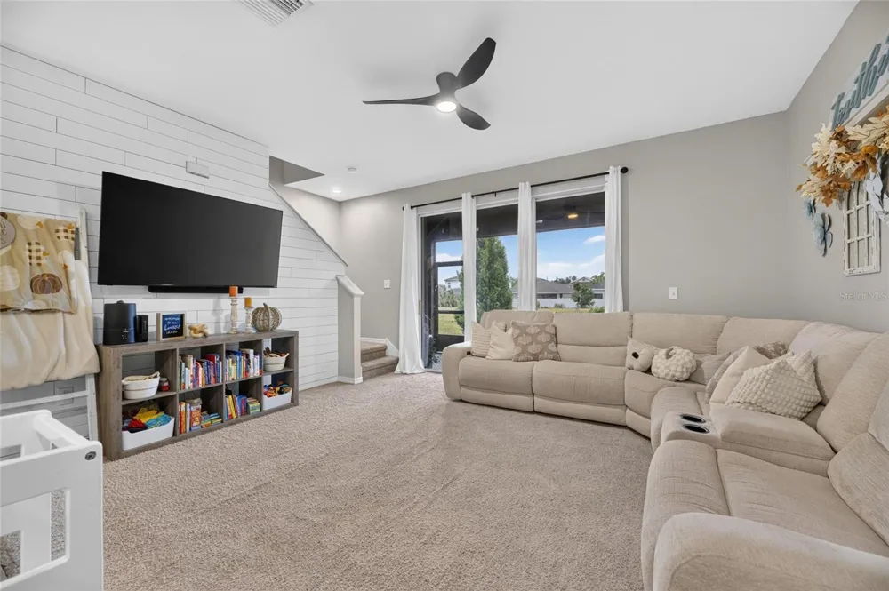 8669 FALLING BLUE PLACE Riverview, FL 33578