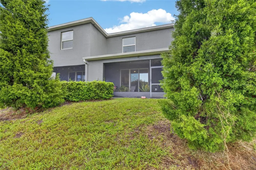 8669 FALLING BLUE PLACE Riverview, FL 33578