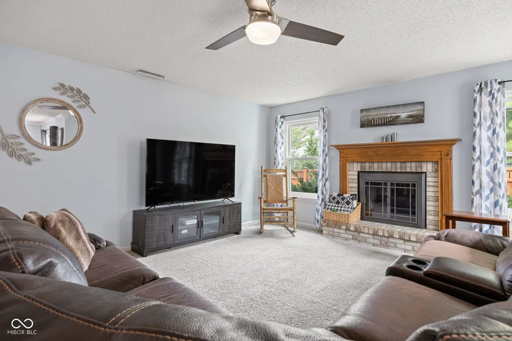 10255 Lothbury Circle Fishers, IN 46037